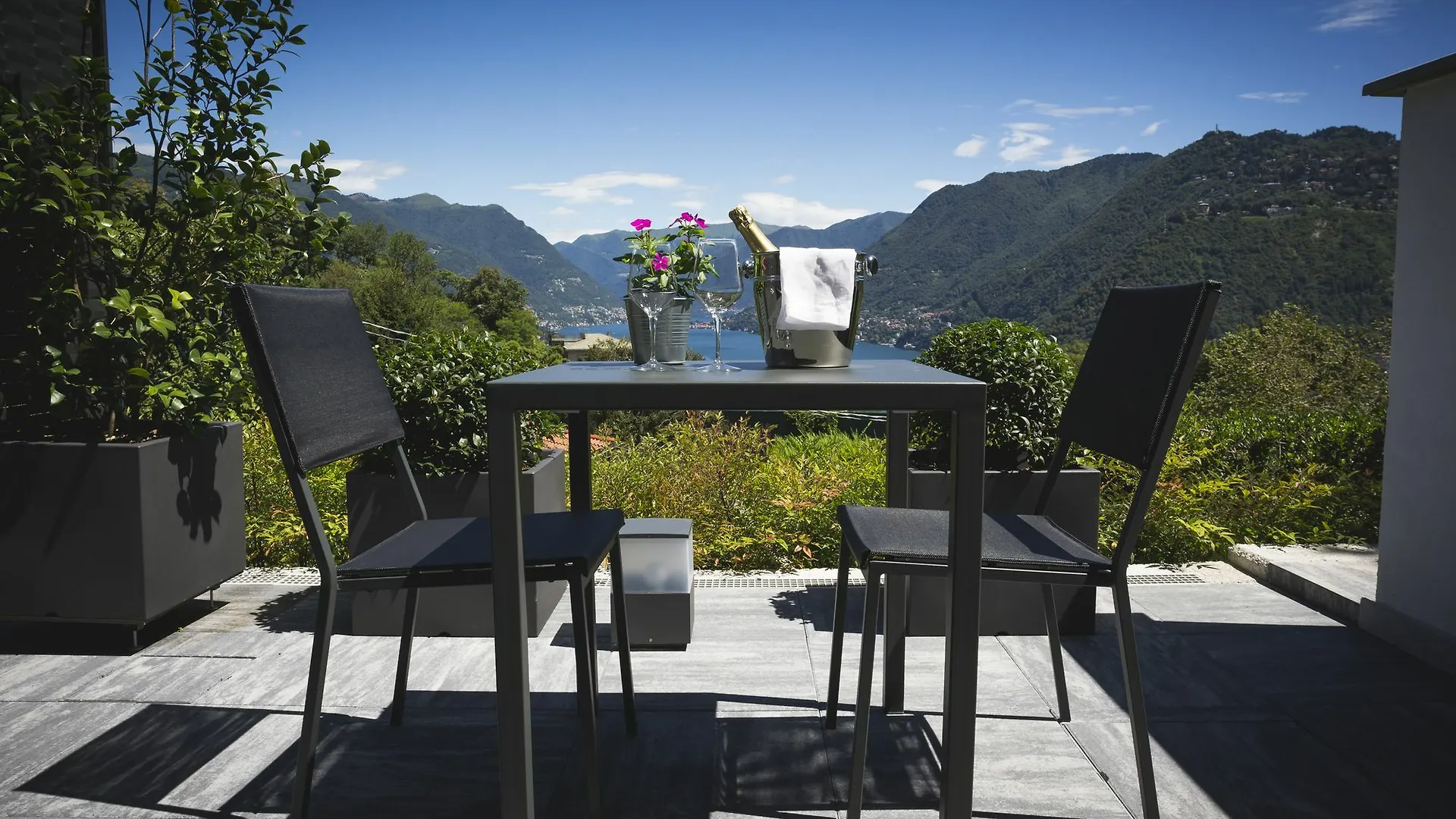 B&B Vista Lago Como Bed & Breakfast